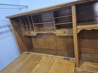 Alacena de madera rústica