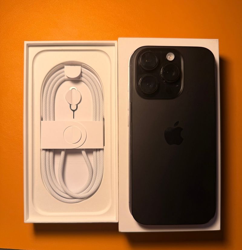 iPhone 16 Pro Negro afbeelding 8