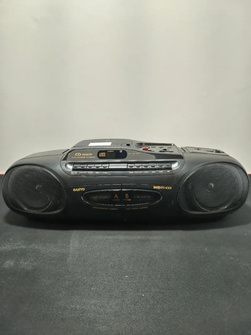 Radio Casete Sanyo Bass Xpander Negro