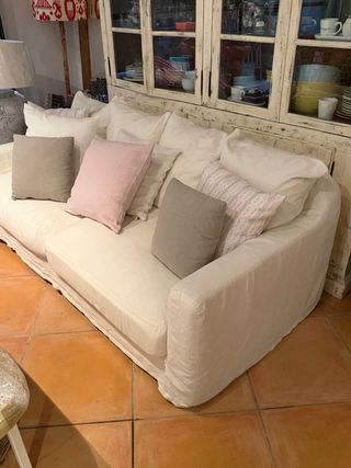Sofá de lino estilo mediterráneo