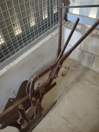 Arado antiguo decorativo