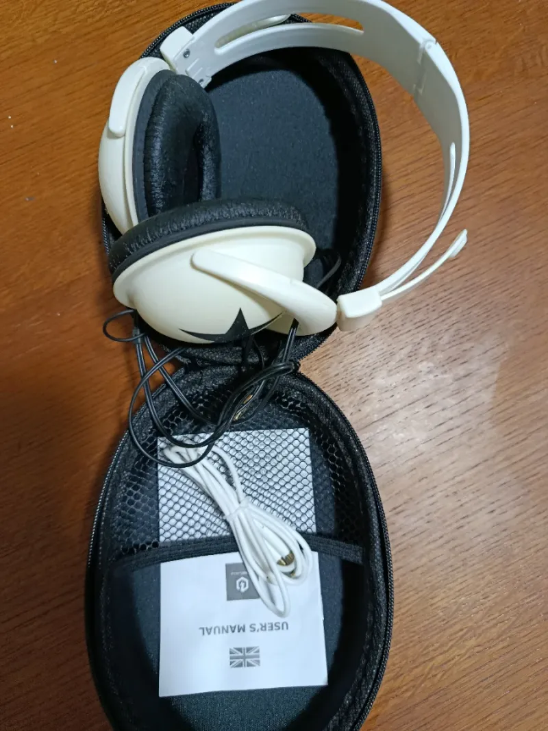 Cascos con funda protectora