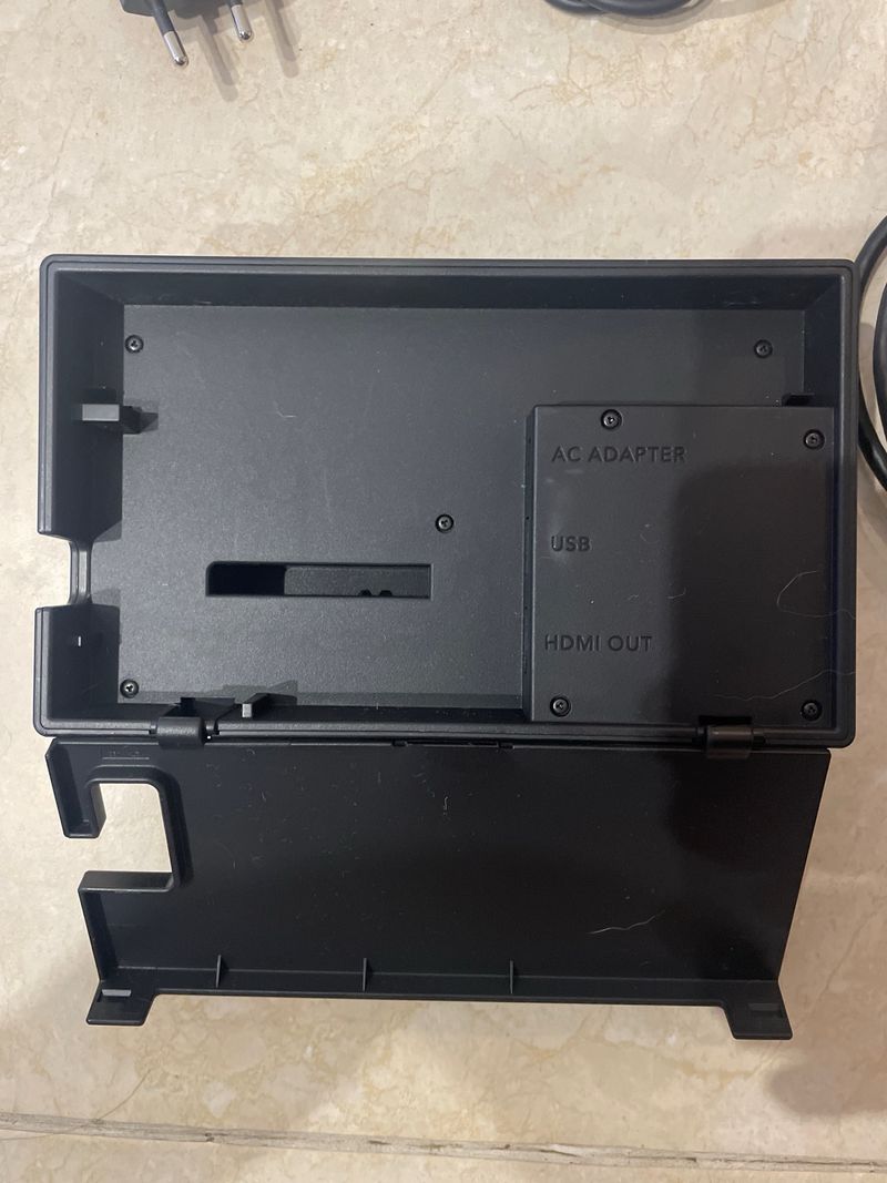 Nintendo Switch Dock + Cables afbeelding 2