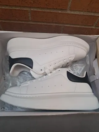 Alexander McQueen 39