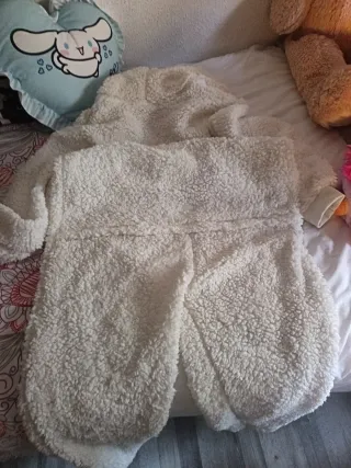 Pijama de peluche blanco talla única