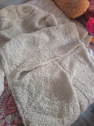 Pijama de peluche blanco talla única