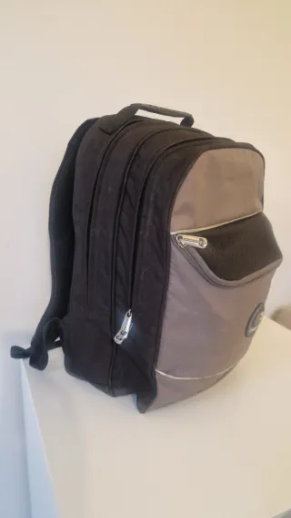 Mochila Rip Curl Negra y Gris