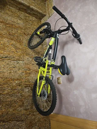 Bicicleta infantil casi sin uso