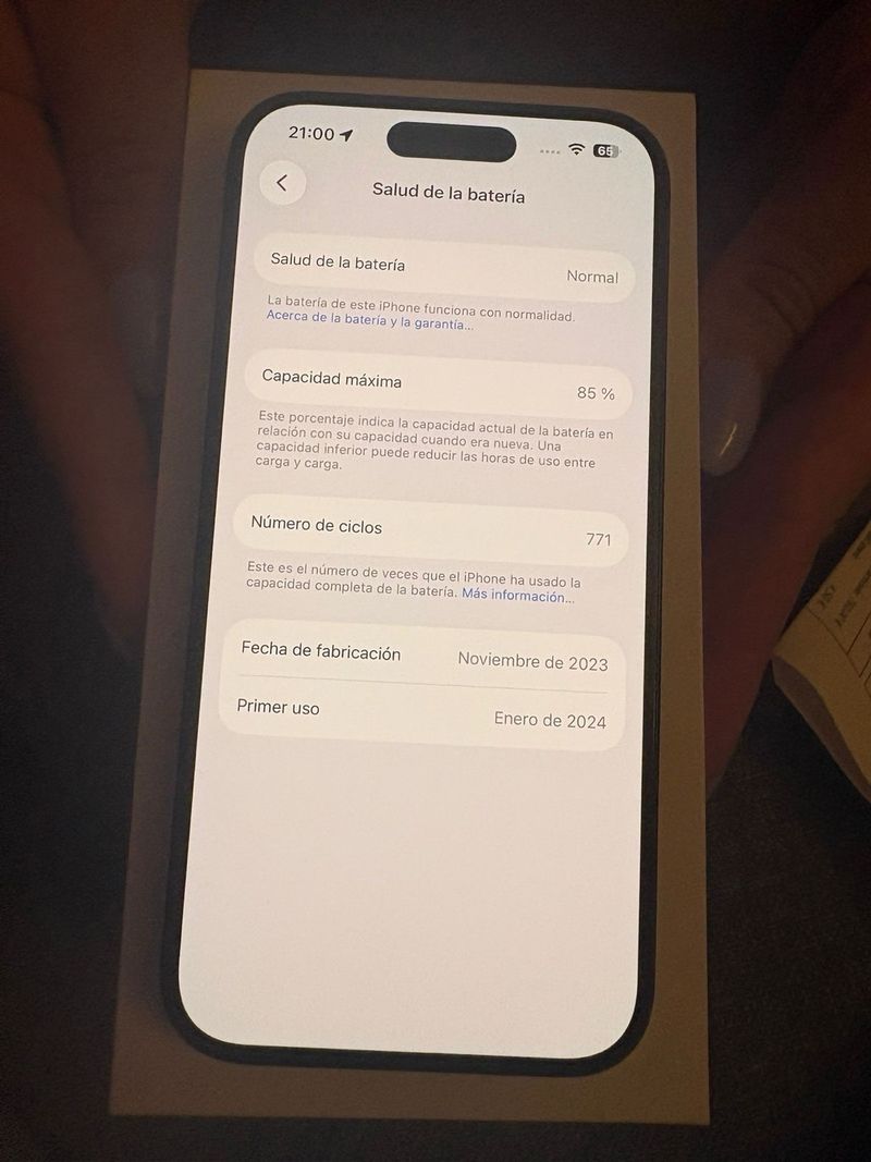 iPhone 15 Pro 128GB Negro Batería 85% afbeelding 2