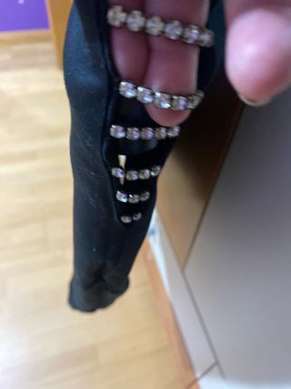 Falda negra strech elegante con pedrería