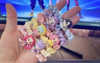 Pack 5 Coleteros Huntrix con Figuras