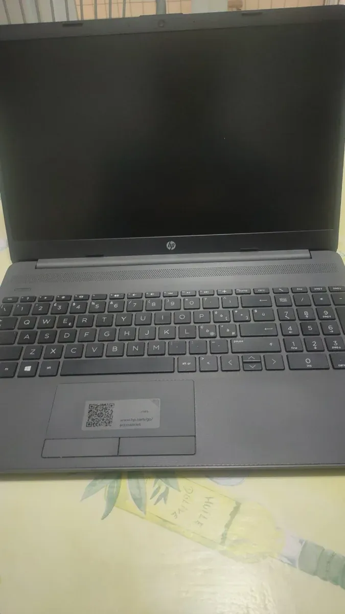 Laptop HP Windows 11 8GB RAM afbeelding 2