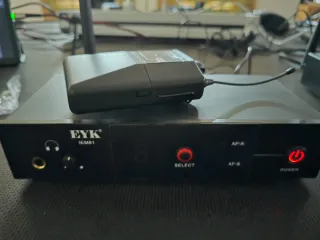 Sistema Inalámbrico In-Ear EYK Profesional