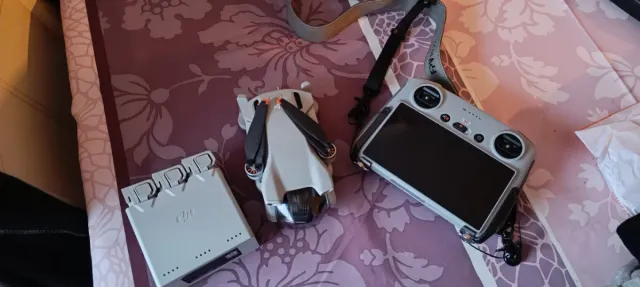 Dron DJI Mini 3