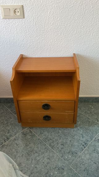 Mesilla de noche de madera