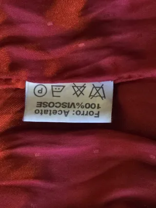 Cazadora de cuero negra