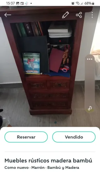 Mueble rústica de madera y bambú