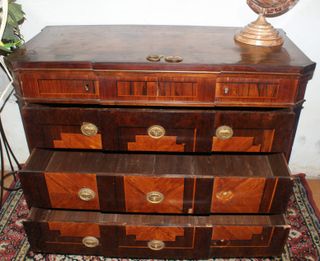 Cómoda mallorquina Carlos IV madera