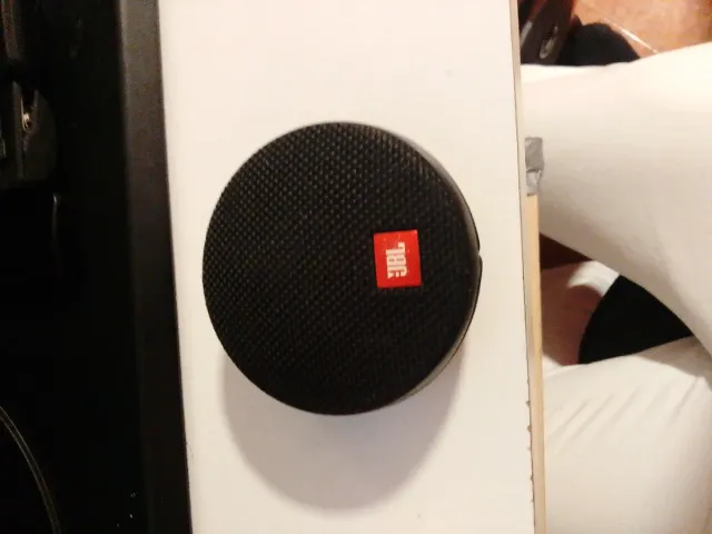 Altavoz JBL casi nuevo