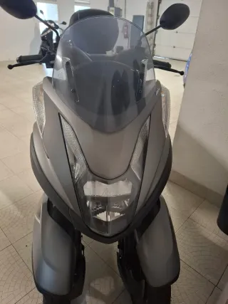 Yamaha Tricity 125 Gasolina Gris 880km
