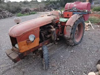 Tractor antiguo