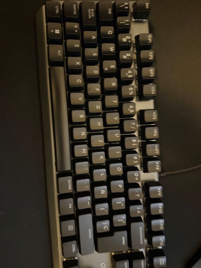 Teclado Mecánico Gaming RGB