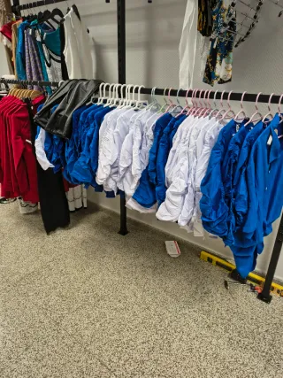 Lote completo tienda ropa