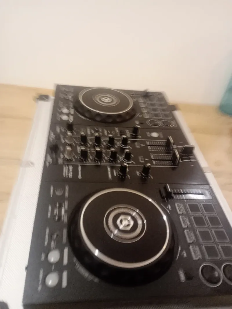 Pioneer DDJ-400 con estuche afbeelding 3