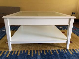 Mesa de centro de cristal y madera