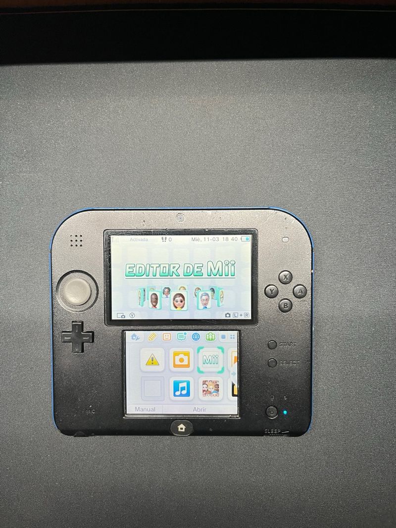 Nintendo 2DS + Estuche