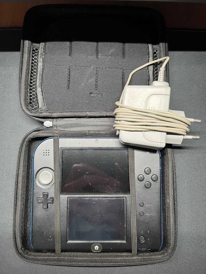 Nintendo 2DS + Estuche afbeelding 4