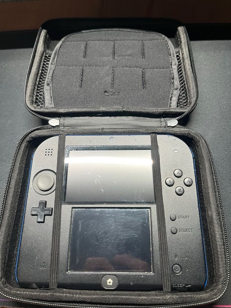 Nintendo 2DS + Estuche afbeelding 3