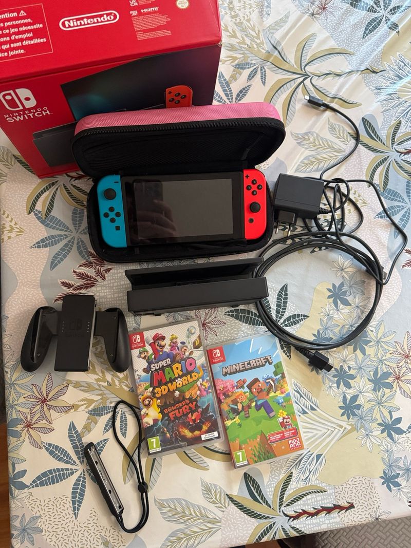 Nintendo Switch + 2 Juegos + Accesorios