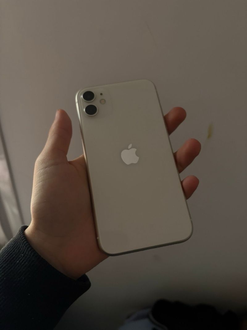 iPhone 11 Plata afbeelding 2