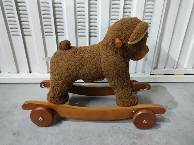 Osito peluche balancín con ruedas + Regalo