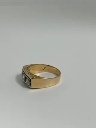 Sortija oro amarillo con zafiros y diamantes