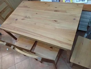 Mesa madera ikea con 4 sillas