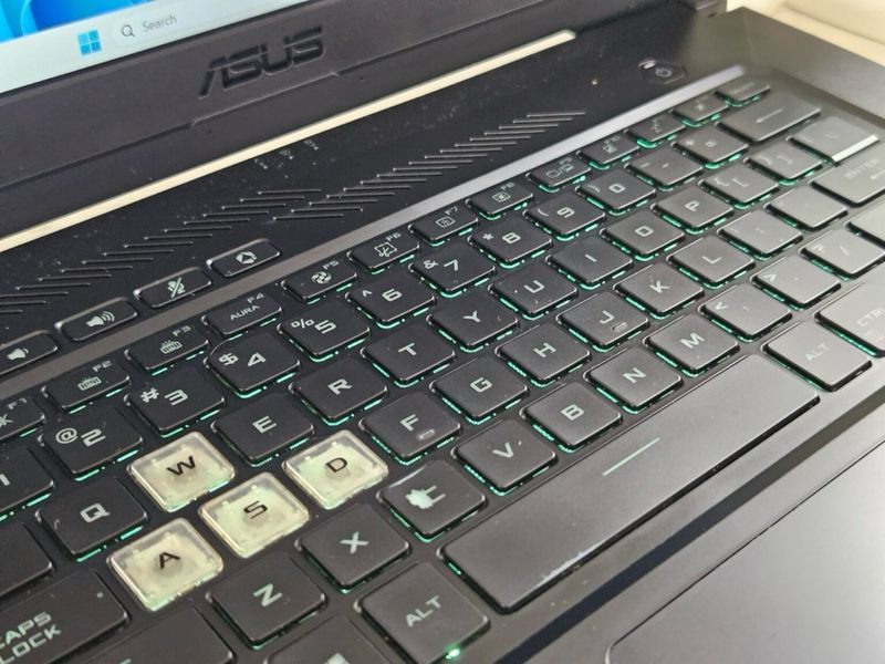 •Asus TUF Gaming F15 Portatil Gaming RTX 3060 afbeelding 3