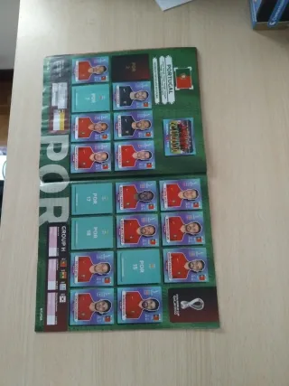 Álbum Mundial Qatar 2022 Panini Casi Completo