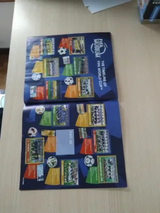 Álbum Mundial Qatar 2022 Panini Casi Completo