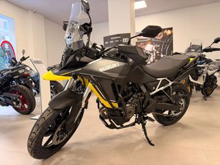 Suzuki V-Strom 800 TECH