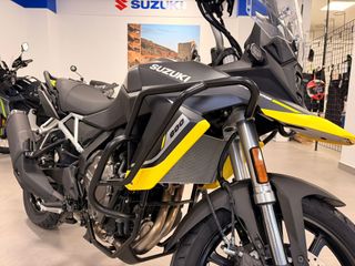 Suzuki V-Strom 800 TECH