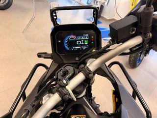 Suzuki V-Strom 800 TECH
