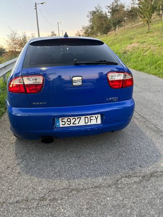Parachoques Seat Leon MK1 Azul