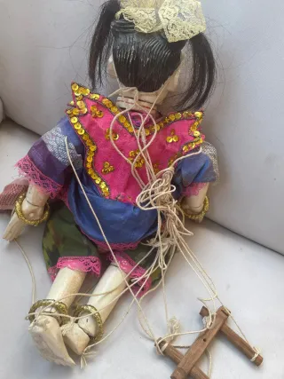 Marioneta de hilo tradicional