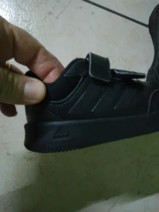 Scarpe Adidas bimbo nr 23 in pelle