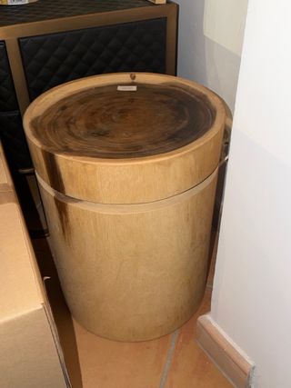 Taburete de madera rústico