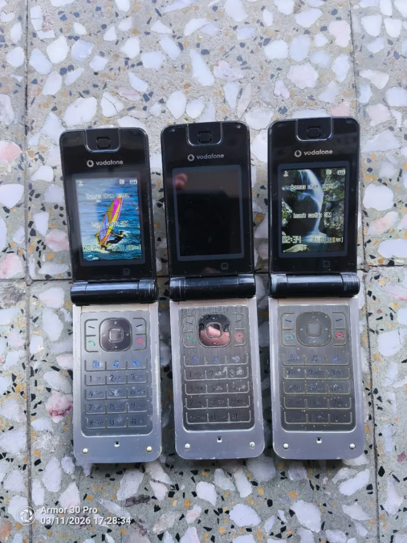 Sharp 770SH Vodafone Negro afbeelding 2