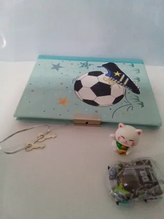 Diario futbol con figuras y cerradura
