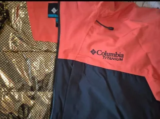 Chaqueta Columbia Titanium Naranja y Negra